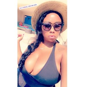 Meet your Posher, LiLi